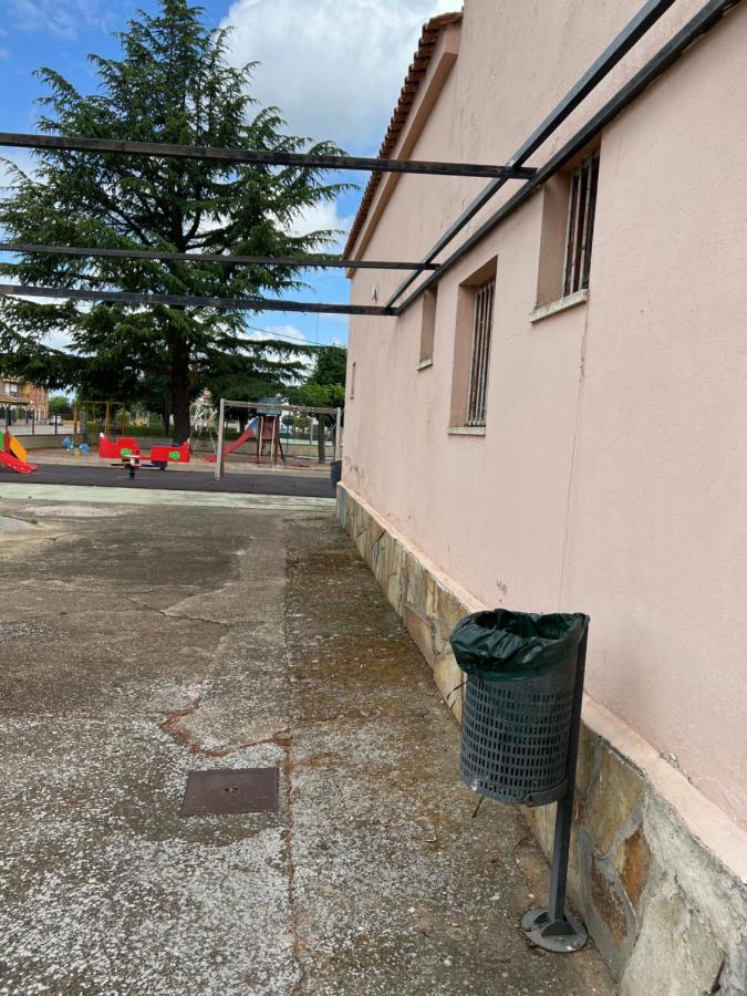 Hostel Albergue Municipal San Martín del Camino Zewnętrze zdjęcie